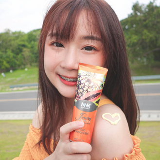 NNK NONGNAKA FRUITY WHITE MAGIC SUNSCREEN